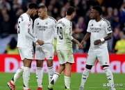 B体育体育官方-欧冠赛场再现曼联对阵曼城的战斗！的简单介绍