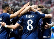 B体育体育网页版入口-热血较量：巴黎圣日耳曼、里昂力拼沸腾的简单介绍