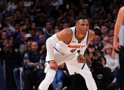 B体育体育竞技-鹈鹕主场击败开拓者，戴维斯强势表现的简单介绍