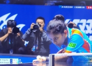 乒乓球比赛印度选手击败对手获胜