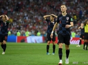 B体育体育竞技-边锋频繁突破，助攻连连助球队取得胜利