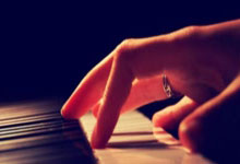 B体育体育亚洲官网-尤文图斯客场失利：豪门阵脚受挫，积分榜风云再起