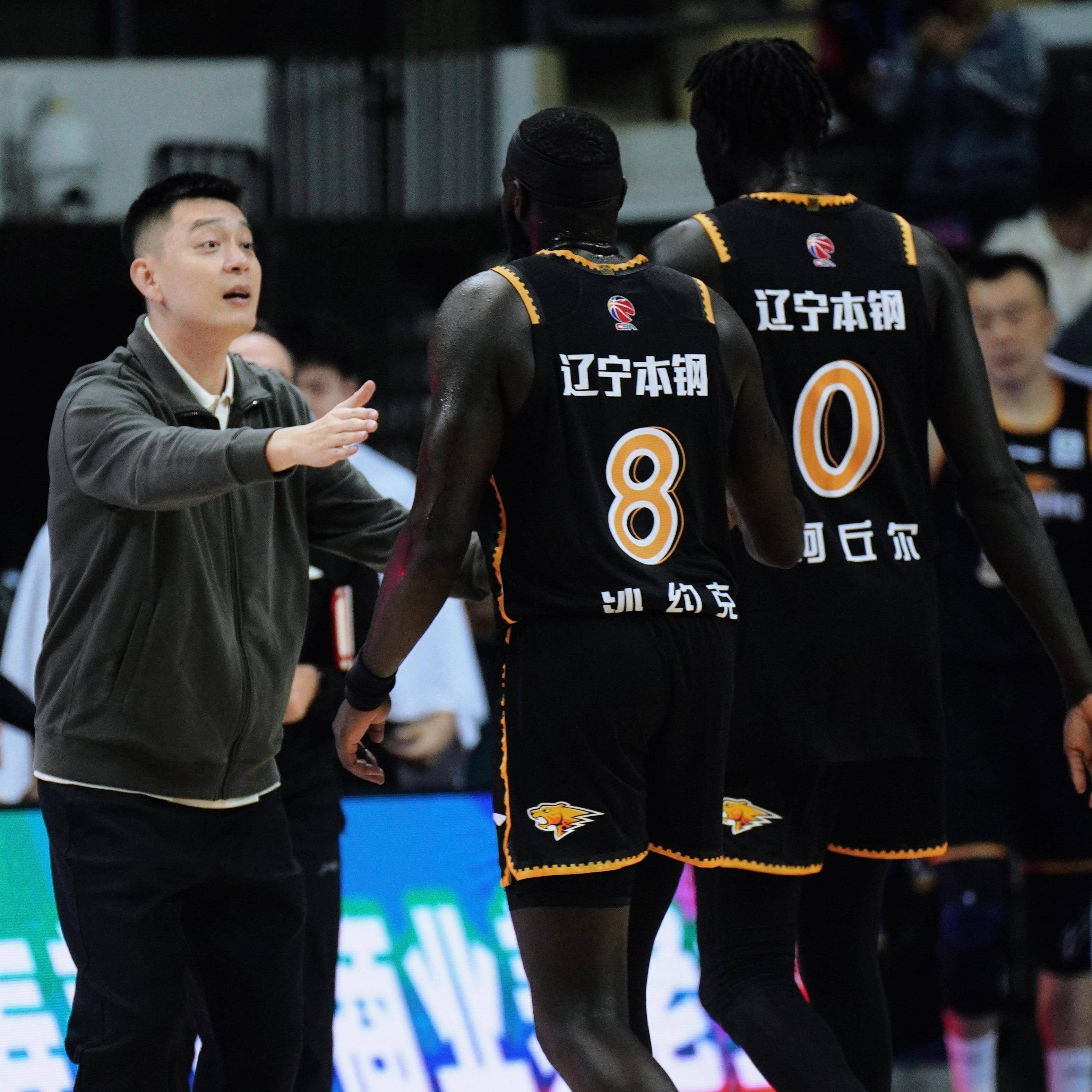 关于山东男篮卫冕冠军,继续巩固领先地位的信息 关于山东男篮卫冕冠军,继续巩固领先地位的信息