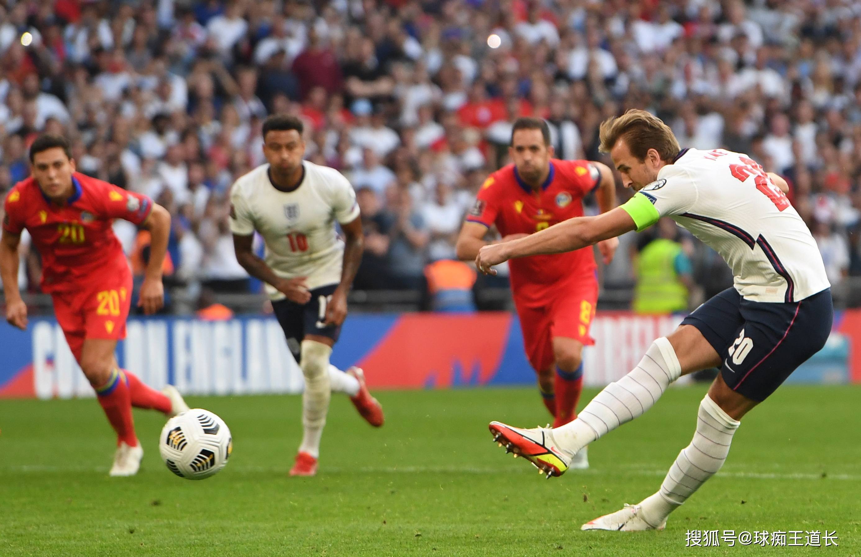 欧洲足球联赛中发生了一场引人入胜的比赛! 欧洲足球联赛中发生了一场引人入胜的比赛!