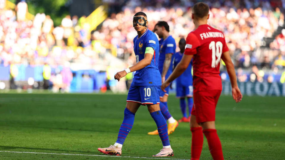 关于各路豪强备战,欧洲杯氛围热烈,抢眼穿越的信息 关于各路豪强备战,欧洲杯氛围热烈,抢眼穿越的信息