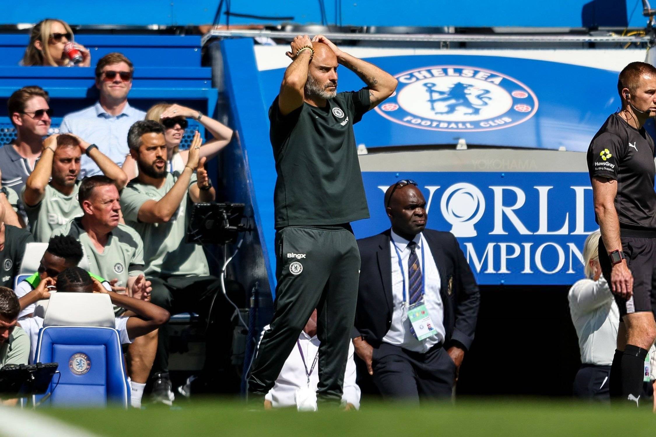 切尔西球队近期状态下滑,主教练面临压力考验 切尔西球队近期状态下滑,主教练面临压力考验