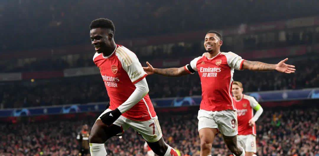 曼联客场失利,卫冕冠军前景黯然的简单介绍 曼联客场失利,卫冕冠军前景黯然的简单介绍