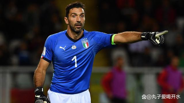 意大利足球比赛中的明星表现 意大利足球比赛中的明星表现