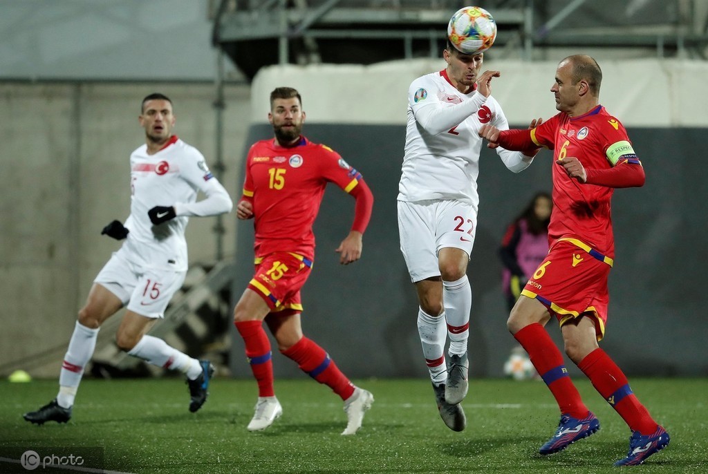 关于乌克兰队淘汰捷克，晋级欧预赛四分之一决赛的信息