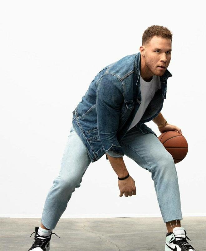 战绩不佳仍是背景,活塞核心格里芬孤身力挽狂澜 战绩不佳仍是背景,活塞核心格里芬孤身力挽狂澜