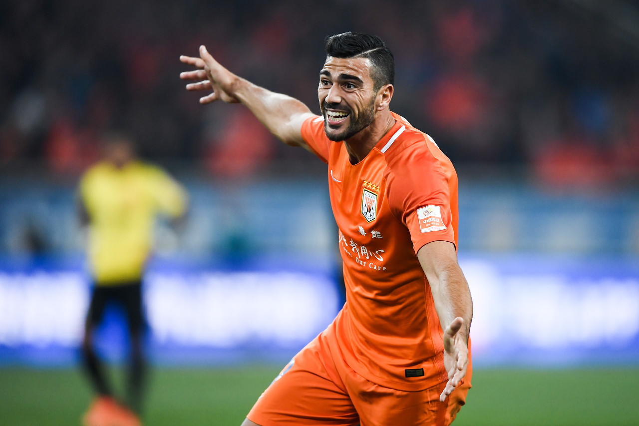 大猩猩火力全开夺取关键胜利