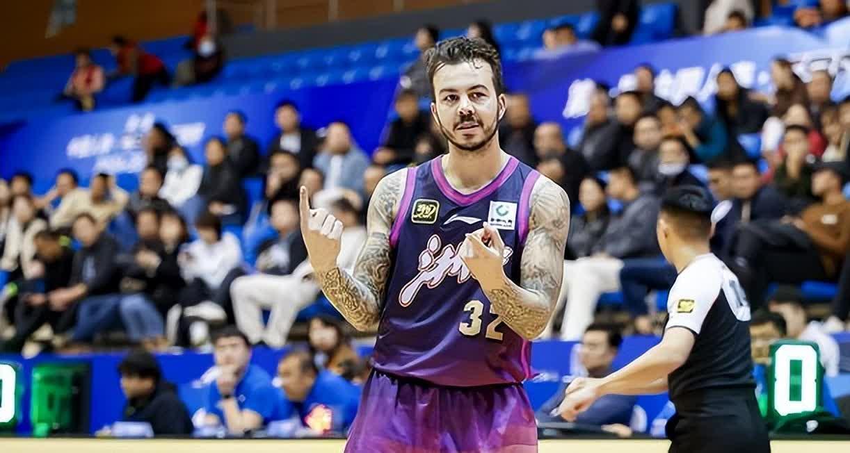 福建男篮力克浙江，晋级季后赛