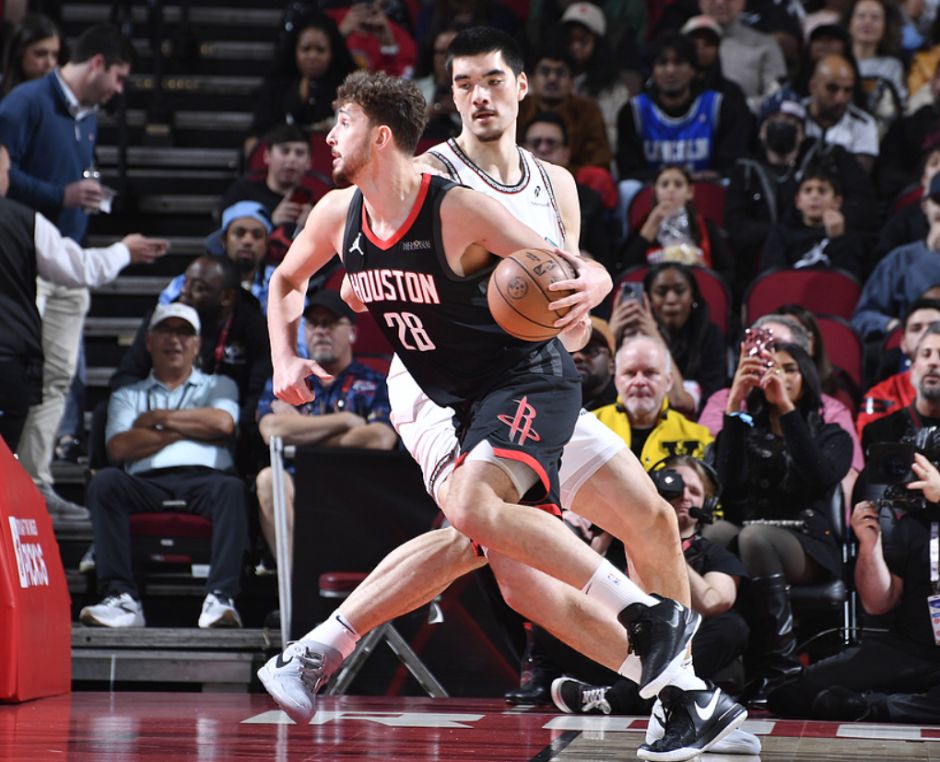 火箭主场击败森林狼,继续取得胜利 火箭主场击败森林狼,继续取得胜利