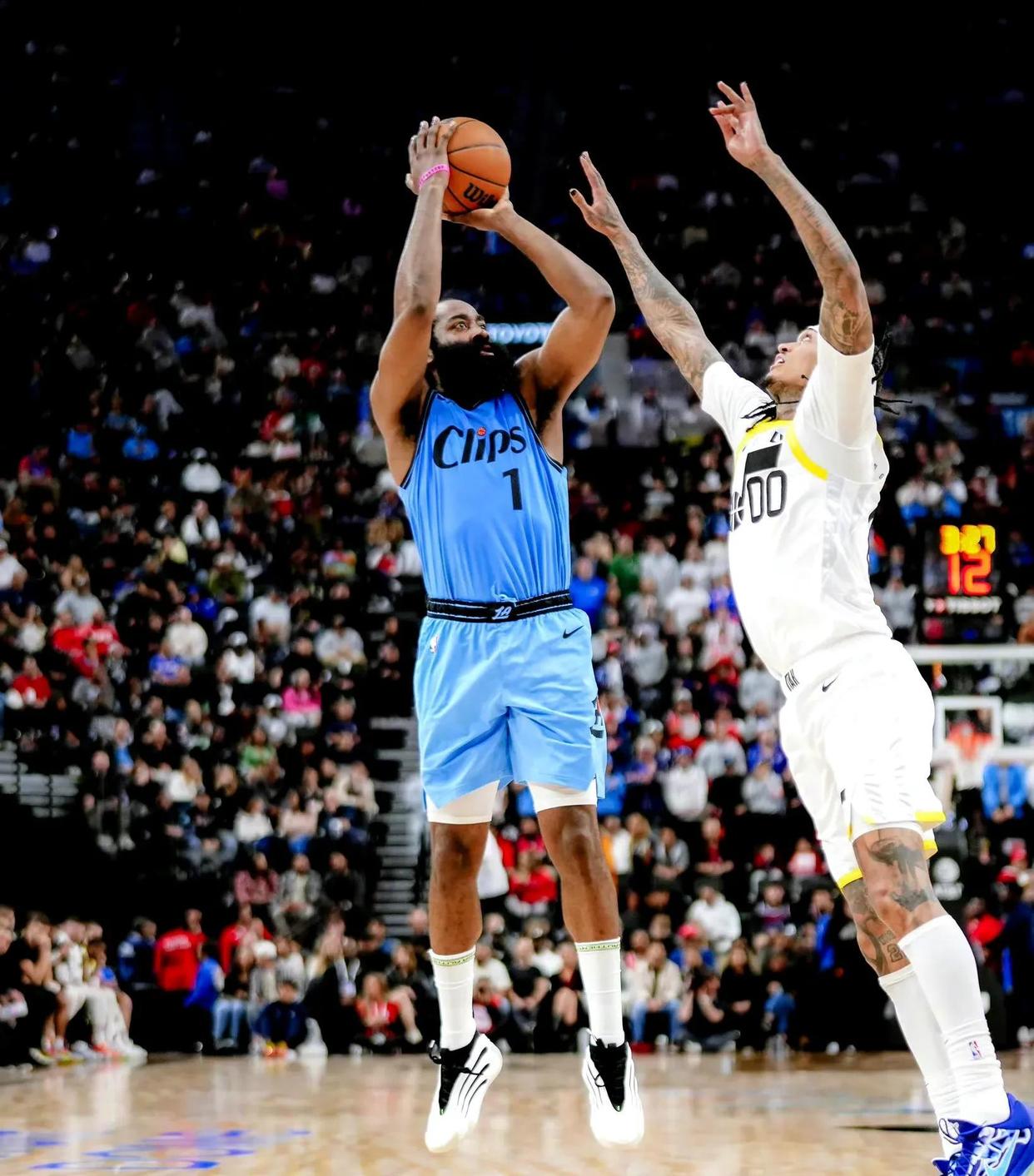 包含开拓者惨败快船,利拉德孤掌难鸣表现低迷的词条 包含开拓者惨败快船,利拉德孤掌难鸣表现低迷的词条