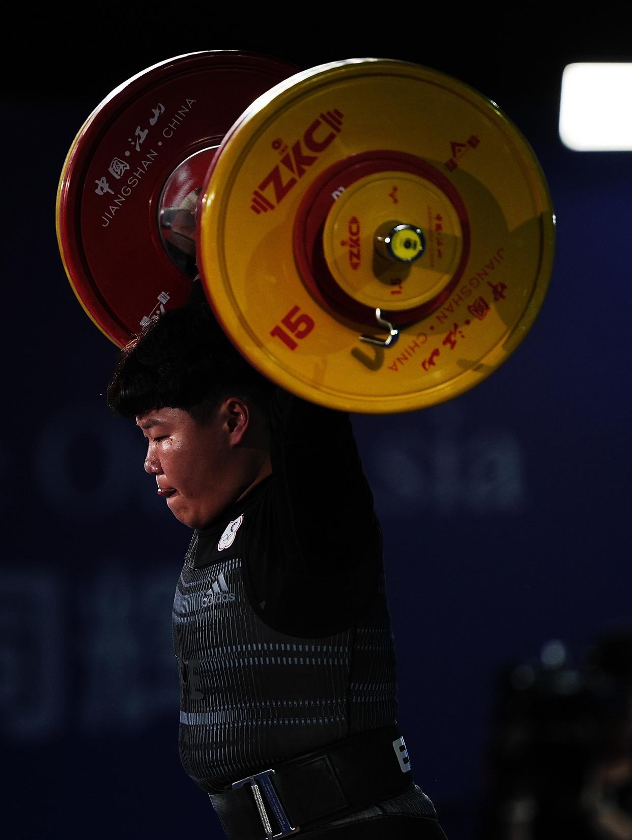 立陶宛举重选手在赛场上独领风骚的简单介绍 立陶宛举重选手在赛场上独领风骚的简单介绍