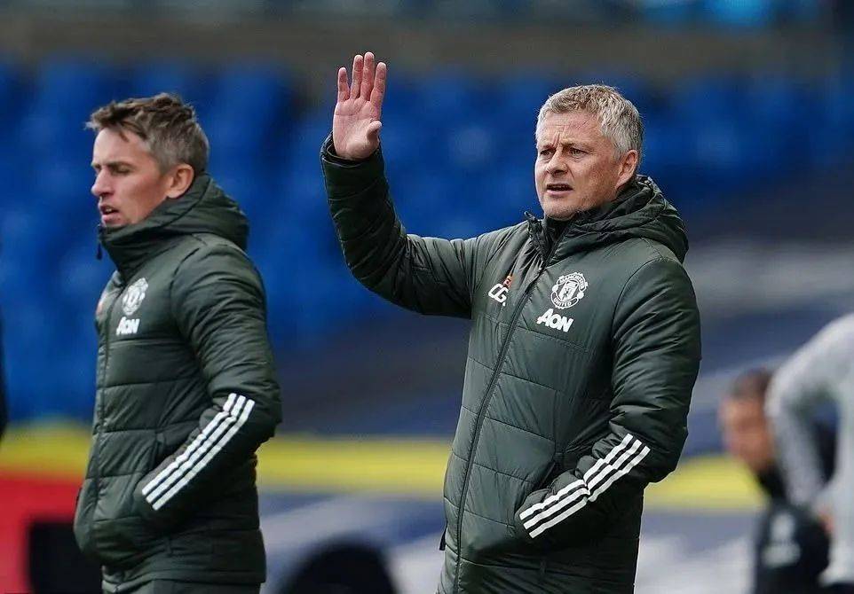 利兹联用实力征服,晋级下一轮的简单介绍 利兹联用实力征服,晋级下一轮的简单介绍